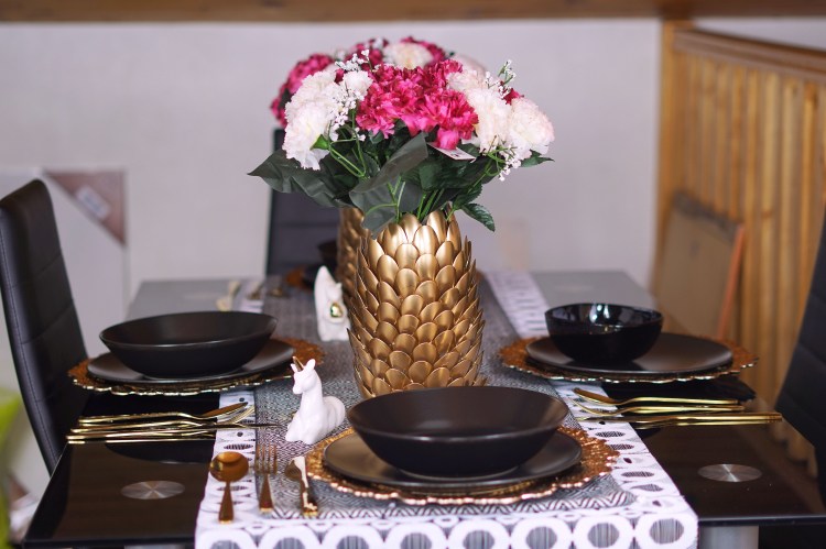 Front view of the Flower Vase